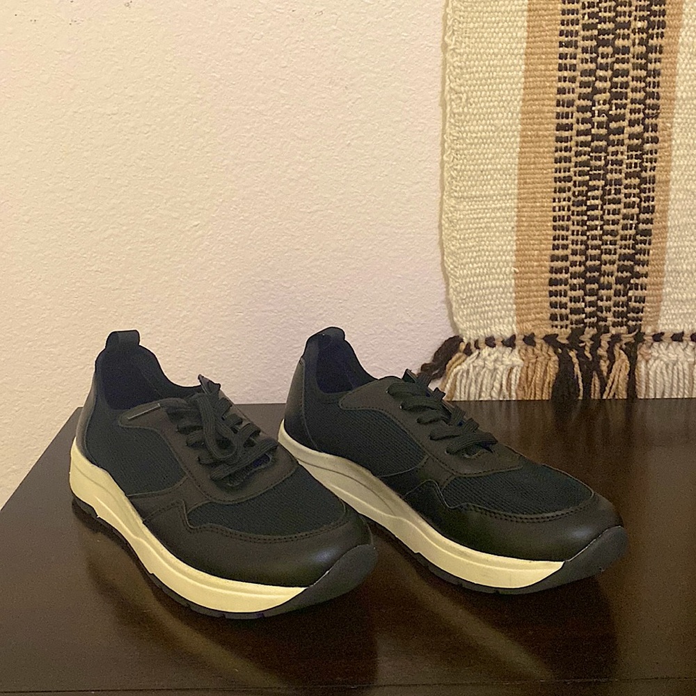 Banana Republic Sleek Sneakers